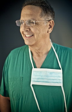 Профессор Арам К.Смолинский - ведущий детский кардиохирург Израиля